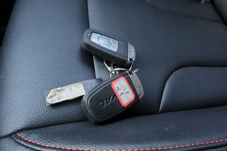 Used Haval H6 2016 Upgraded Model 1.5T Manual Two-Wheel Drive Elite Version