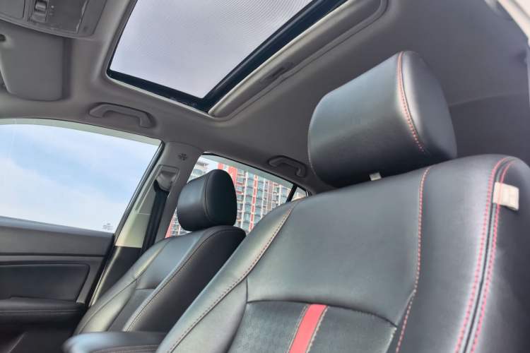 Used BYD S7 2015 2.0T Automatic Prestige Model Headliner