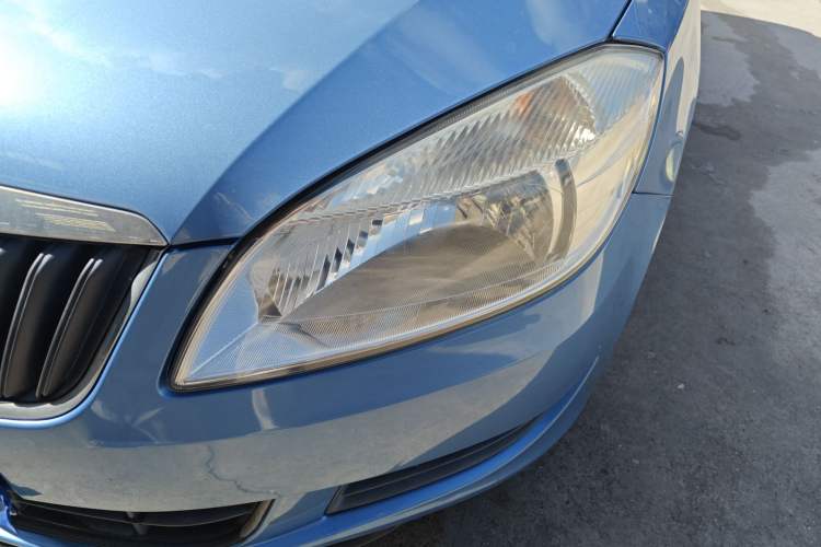 Used Skoda Fabia 2014 1.4L Automatic Crystal Edition