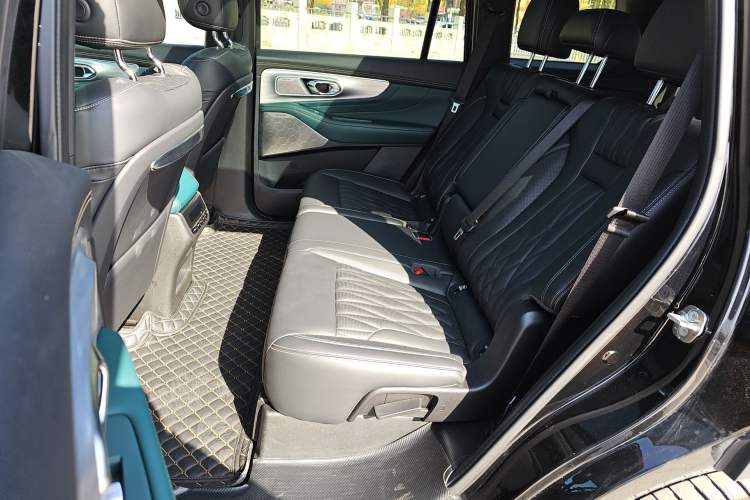 Used GAC Trumpchi GS8 2022 Flagship Series 2.0 TGDI Two-Wheel-Drive Prestige Edition (7 Seats) Left Rear Seat