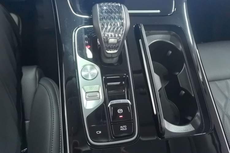 Used GAC Trumpchi M8 2024 Master Series 400T Prestige Edition Gear Lever