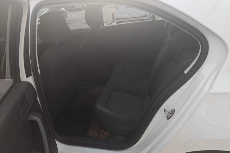 Used Volkswagen Santana 2016 1.6L Manual Fashion Edition
