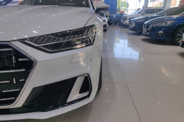 Used Audi A7L 2024 45TFSI quattro S-line Visionary Edition Flow Crystal Package
