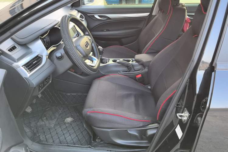 Used Geely Auto Emgrand 2019 Leading Edition 1.5L Manual Luxury Model China VI Standard
