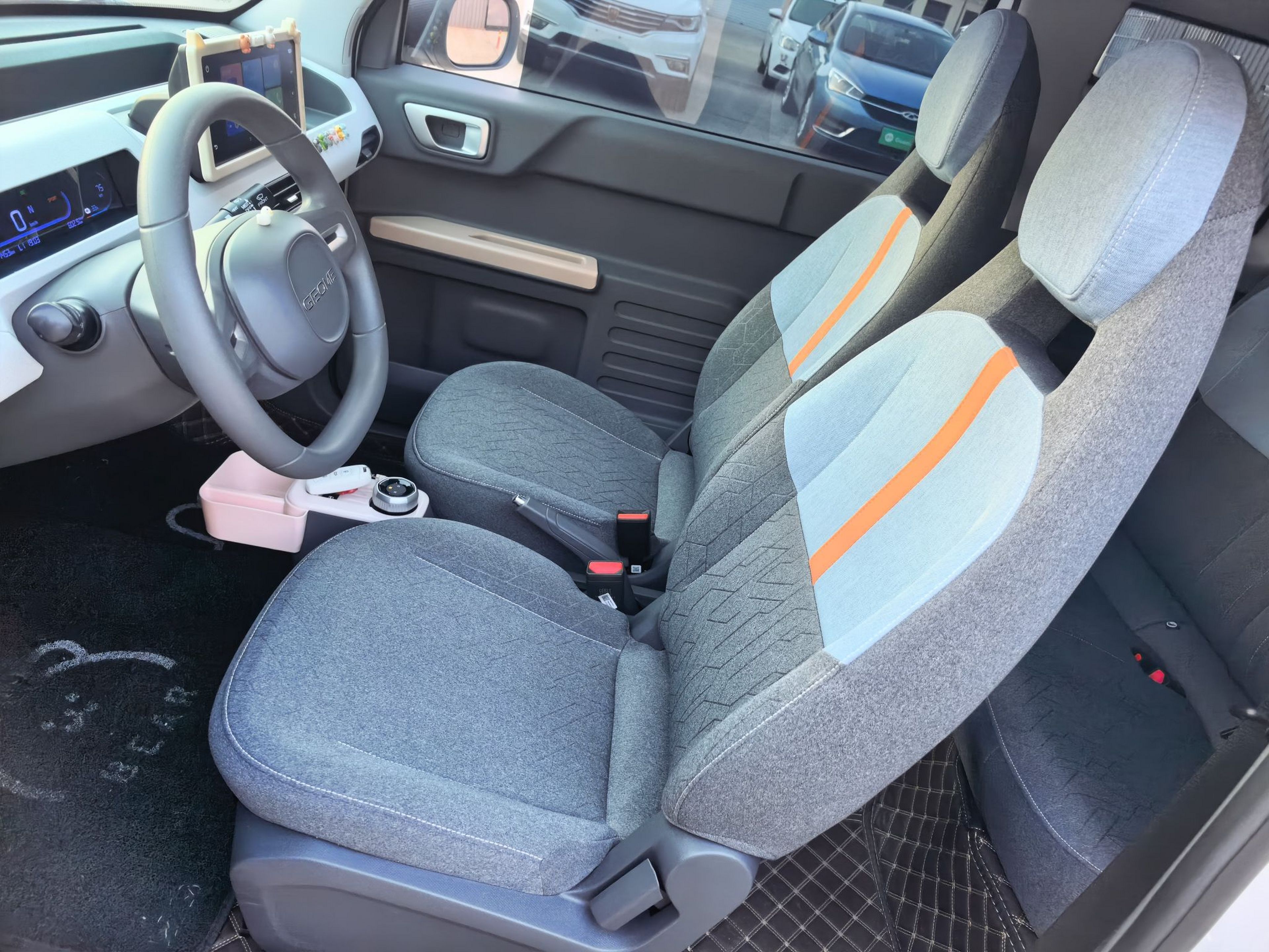 Vordere Reihe im Auto