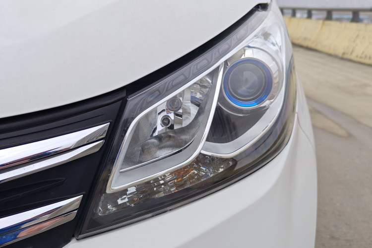 Used SAIC MAXUS G10 2022 2.0T Automatic Elite Edition Gasoline 7-Seater