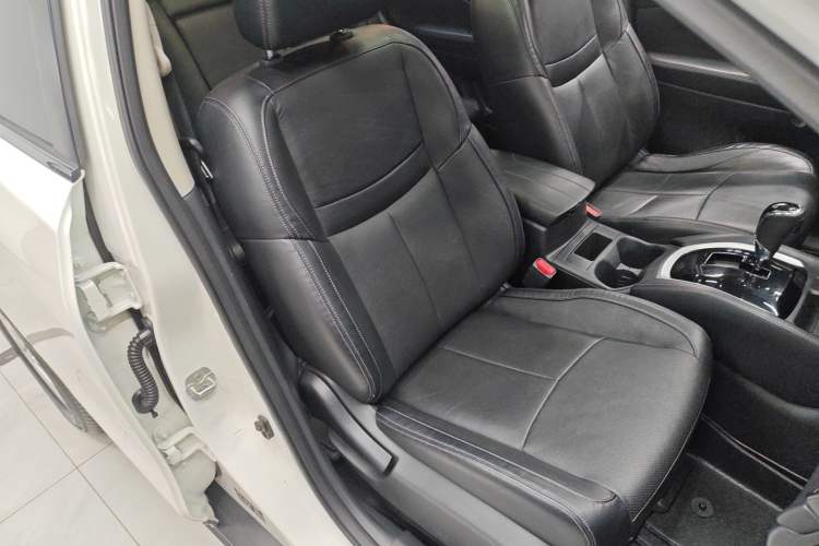 Used Nissan X-Trail 2019 2.0L CVT Smart Connect Comfort Edition 2WD
