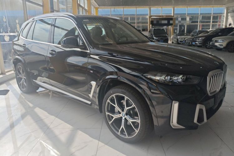 Used BMW X5 2023 xDrive 30Li Luxury M Sport Package