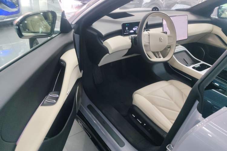 Used Nio ET5 2025 75 kWh