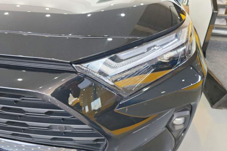 Used Toyota RAV4 2023 2.0L CVT Two-Wheel Drive Fashion Plus Edition