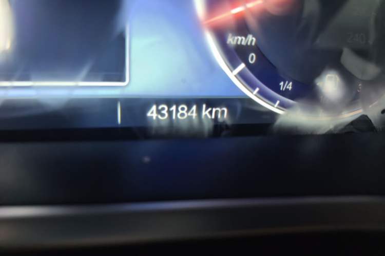 Used BAIC Off-Road BJ40 2023 2.0T Automatic Four-Wheel Drive Urban Hunter Edition Chivalrous Type Odometer Close Up