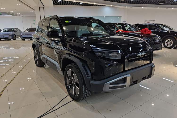 Used Formula Leopard Titanium 3 2025 501KM All-Wheel Drive Intelligent Driving Ultra Version