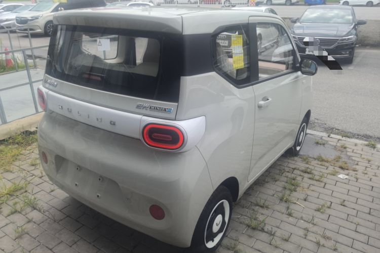 Used Wuling Hongguang MINIEV 2024 3rd Generation 215km Youth Edition
