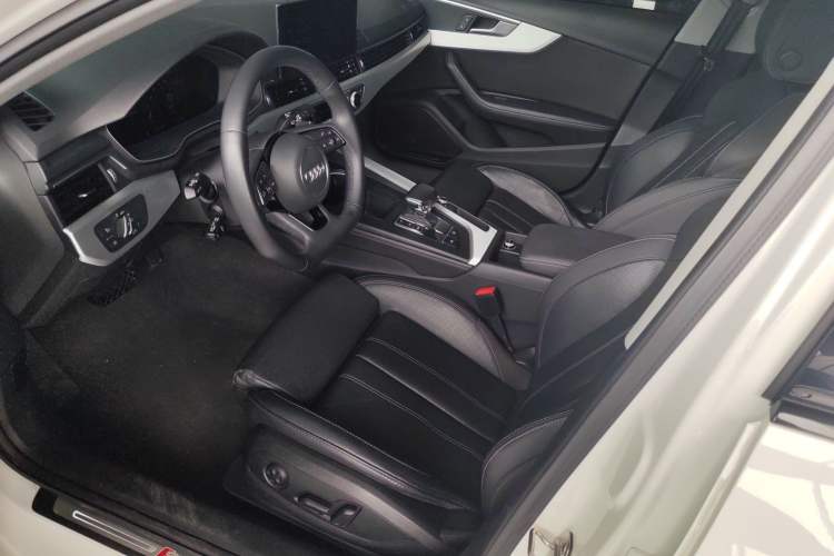 Used Audi A4L 2022 40 TFSI Luxury Dynamic Model