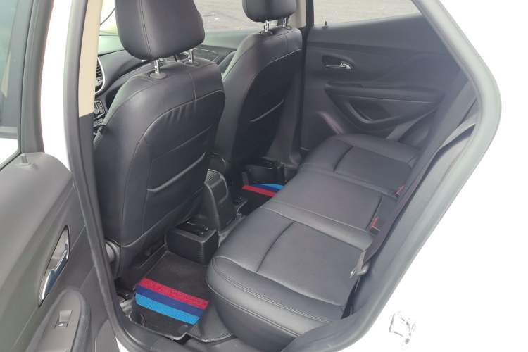 Used Buick Encore 2017 18T Automatic Two-Wheel Drive Urban Leading Model Exterior 6