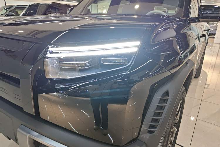 Used Formula Leopard Titanium 3 2025 501KM All-Wheel Drive Intelligent Driving Ultra Version