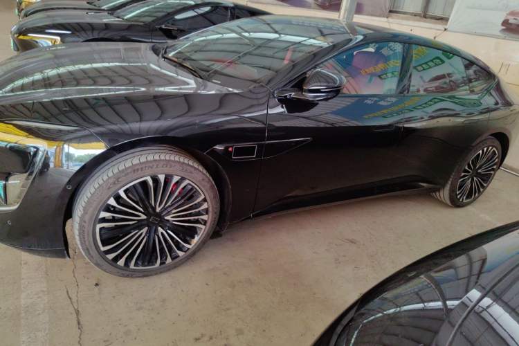 Used Avatr 12 2025 Updated Ultra All-Electric Four-Wheel Drive Exterior 5