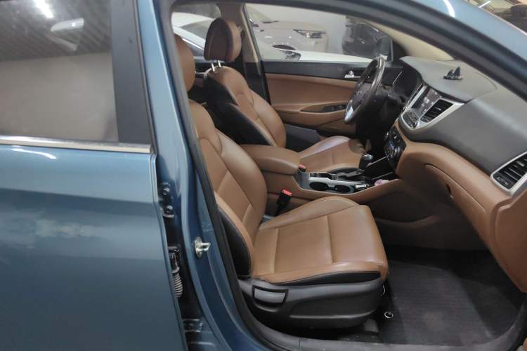 Used Hyundai Tucson 2015 1.6T Dual-Clutch Two-Wheel-Drive Leading Model