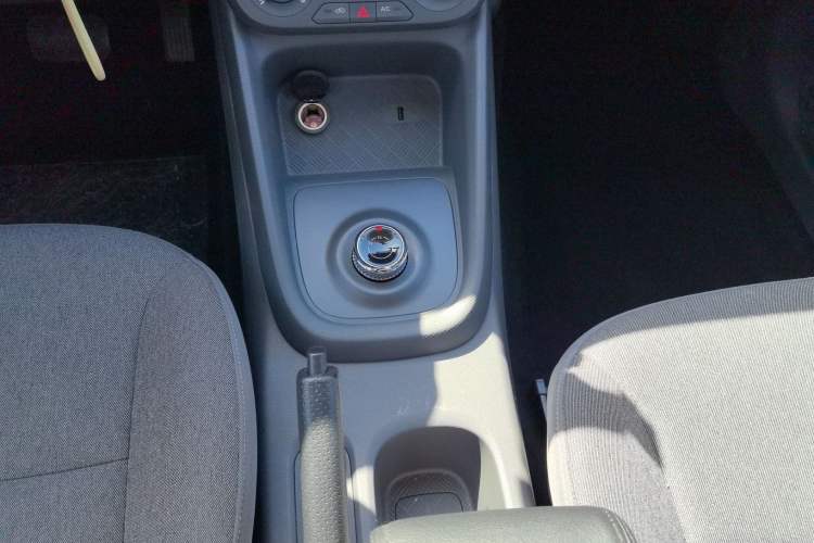 Used Wuling Hongguang New Energy 2025 Extended-Range Hybrid 50KM Comfort Version