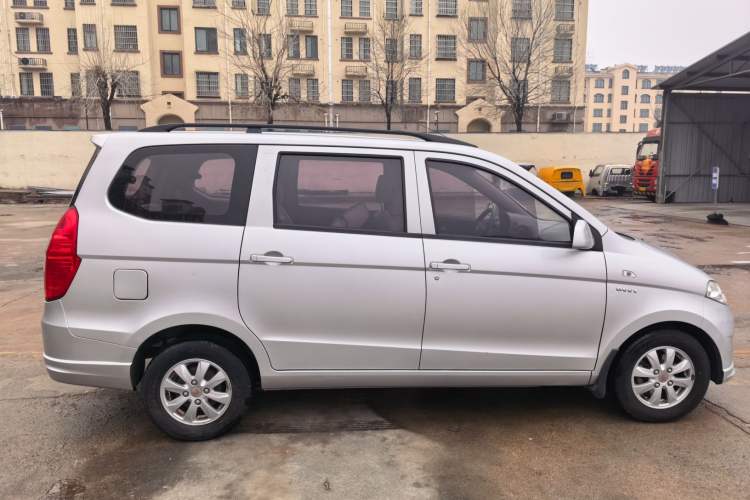 Used Wuling Hongguang 2014 1.5L S Standard Version
