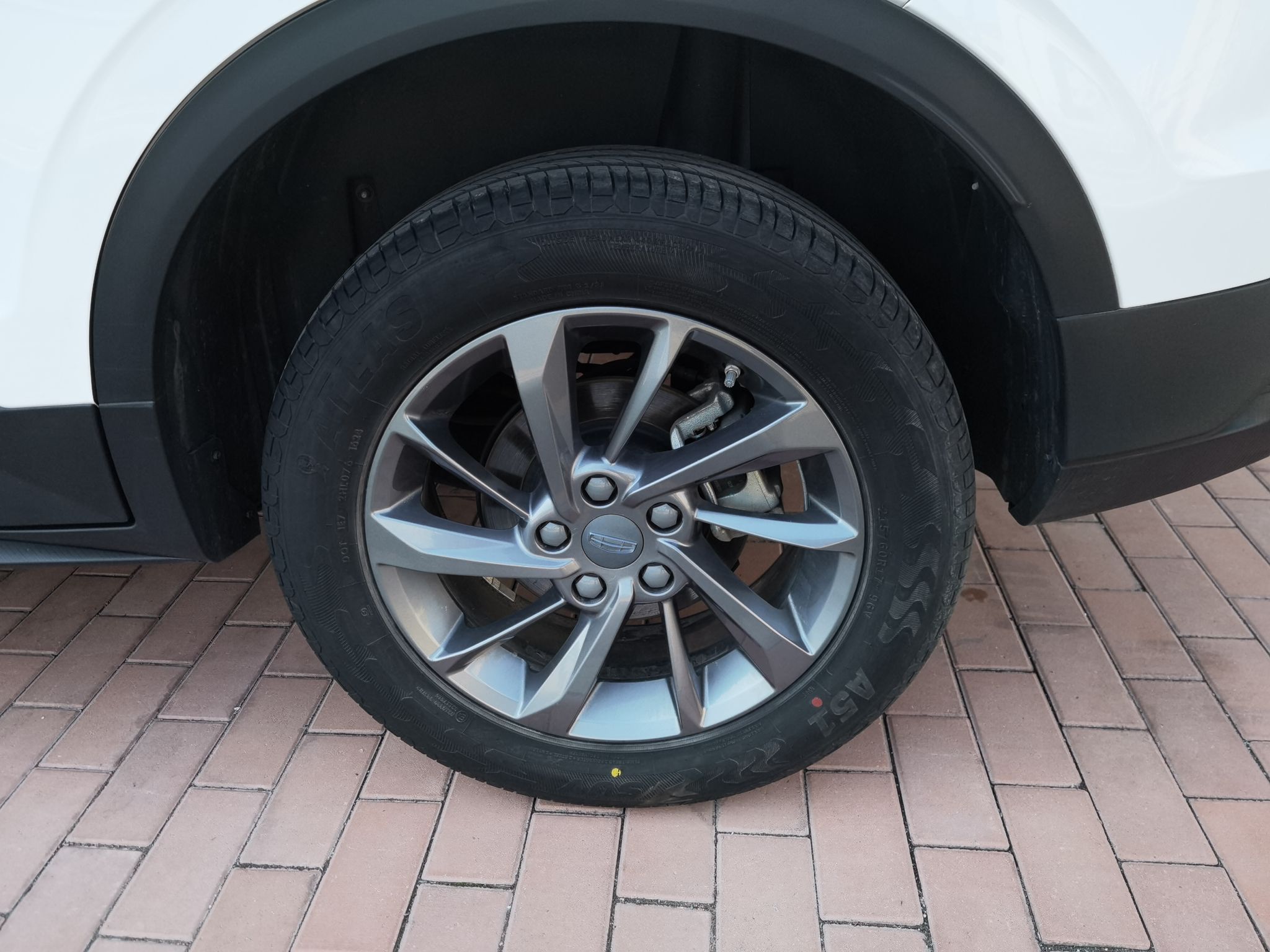 Geely Auto Coolray 2024 1.5T DCT Longteng Edition — снимка 12