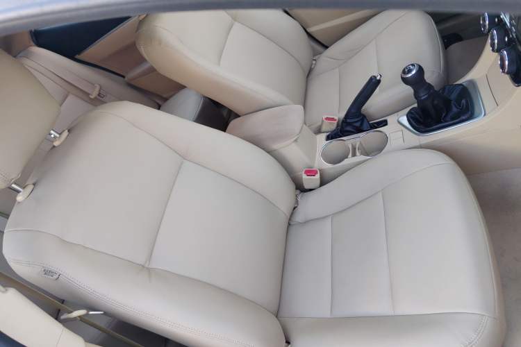 Used Toyota Corolla 2014 1.6L Manual GL