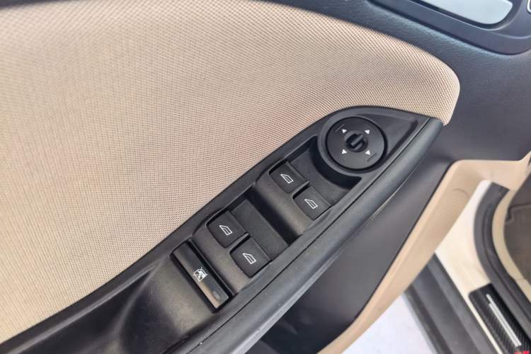 Used Ford Focus 2015 Sedan 1.6L Automatic Comfort Model Interior 1