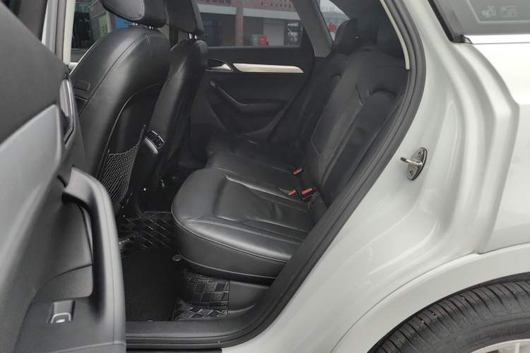 Used Audi Q3 2015 35 TFSI Comfort Model