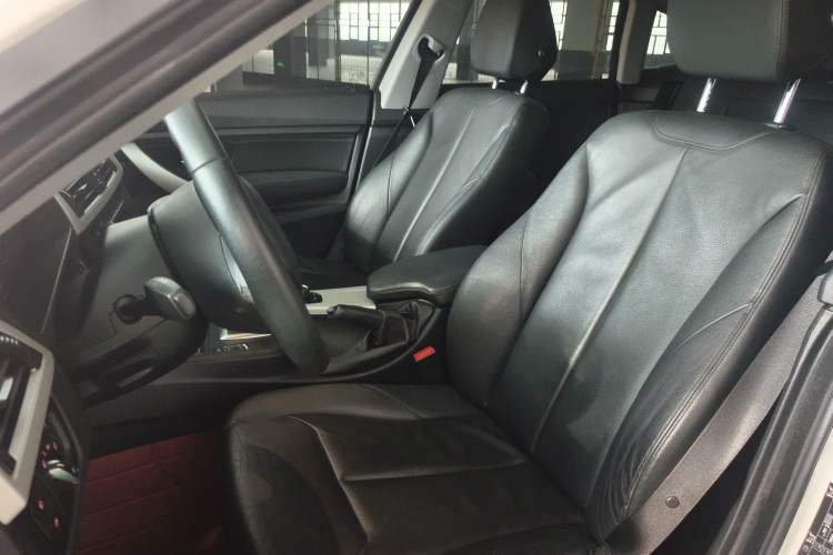 Used BMW 3 Series GT 2014 320i Leading Model
