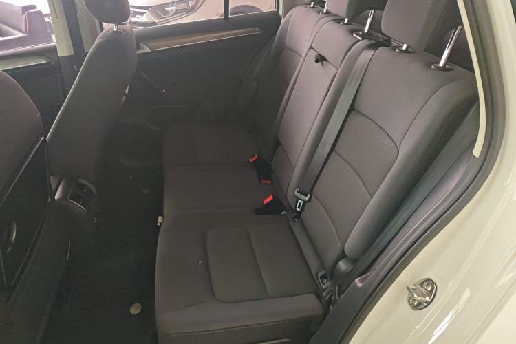 Used Volkswagen Golf Sportsvan 2016 230TSI Automatic Trend Edition Interior 1