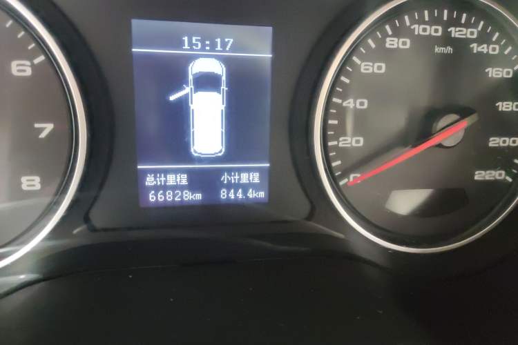 Used JAC Refine M4 2016 2.0L Manual Luxury Smart Version