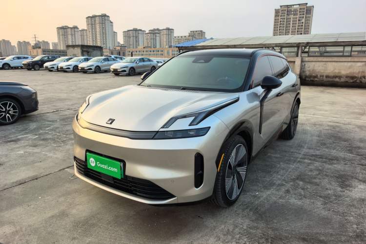 Used Lynk & Co 08 EM-P 2023 120km Long-Range Halo