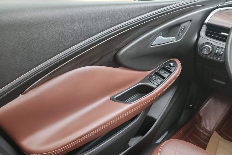 Used Buick Envision 2016 20T Two-Wheel-Drive Elite Model
