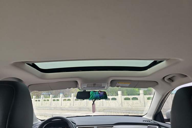 Used Roewe Ei5 2019 Luxury Edition Headliner