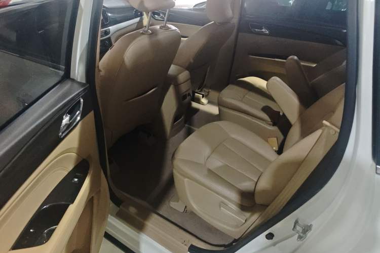 Used Baojun 730 2016 1.5L Manual Luxury Edition 7 Seats
