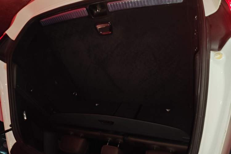 Used Mercedes-Benz GLC 2017 GLC 260 4MATIC Luxury Model