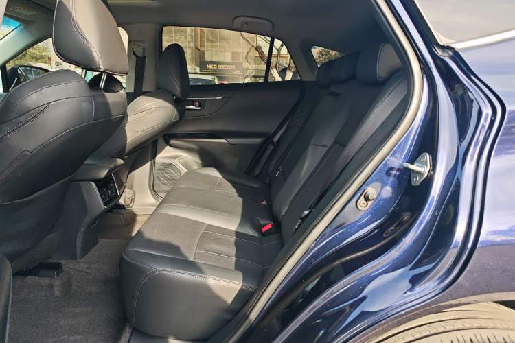 Used Toyota Harrier 2023 2.0L CVT Two-Wheel Drive Luxury Edition
