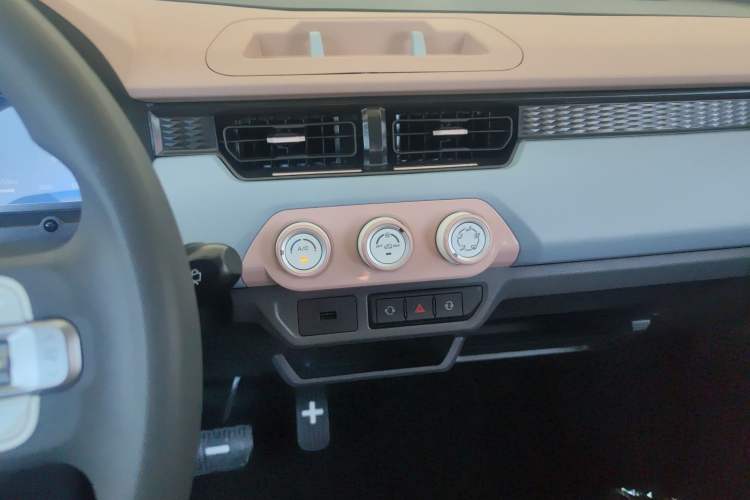 Used Chery New Energy QQ Ice Cream 2025 155km Sundae Edition
