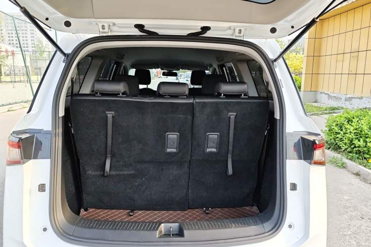 Used Wuling Jiachen 2022 1.5L Manual Enjoyment Elite Model
