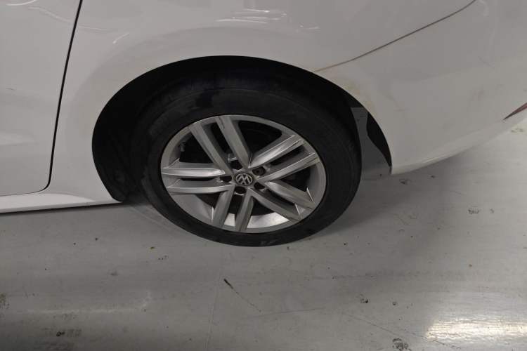 Used Volkswagen Gran Lavida 2015 1.6L Automatic Comfort Edition