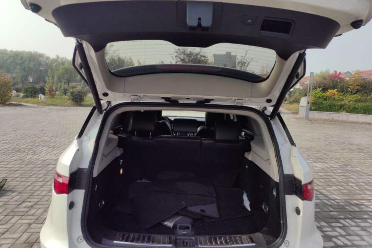 Used Zotye T700 2017 1.8T Dual-Clutch Flagship Model
