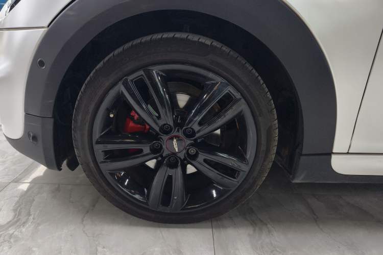 Used MINI 2018 1.5T COOPER Racing Driver Rear Right 45 Deg