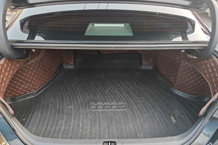 Used Toyota Camry 2021 2.0G Luxury Edition Trunk