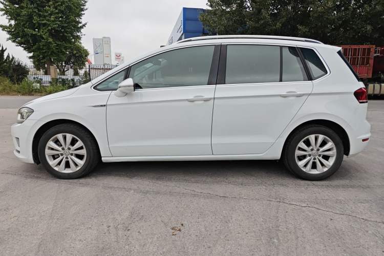 Used Volkswagen Golf Sportsvan 2016 230TSI Manual Entry-Level Trim
