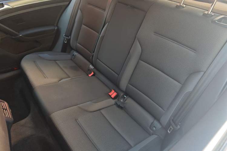 Used Volkswagen Golf 2016 230TSI Manual Comfort Version