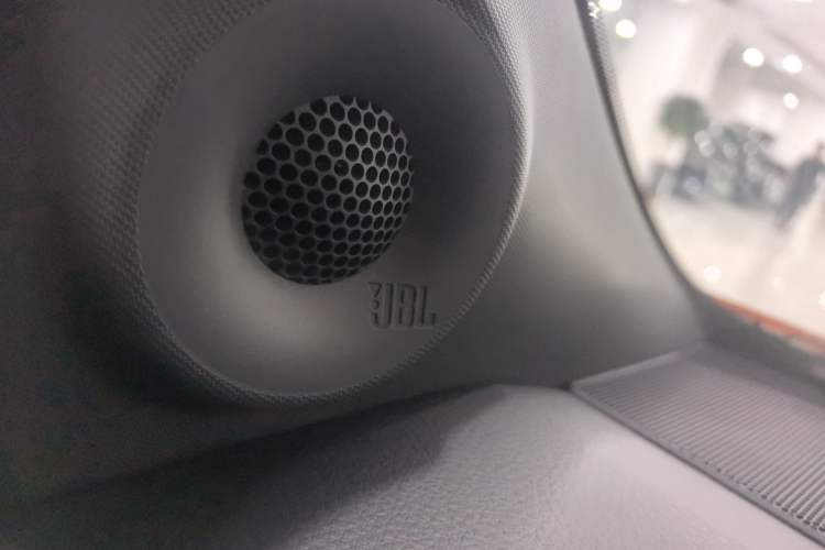 Used Toyota Granvia 2022 2.5L Hybrid Flagship Edition
