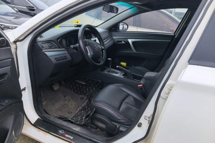 Used Haima M6 2015 1.5T CVT Sporty Smart Model