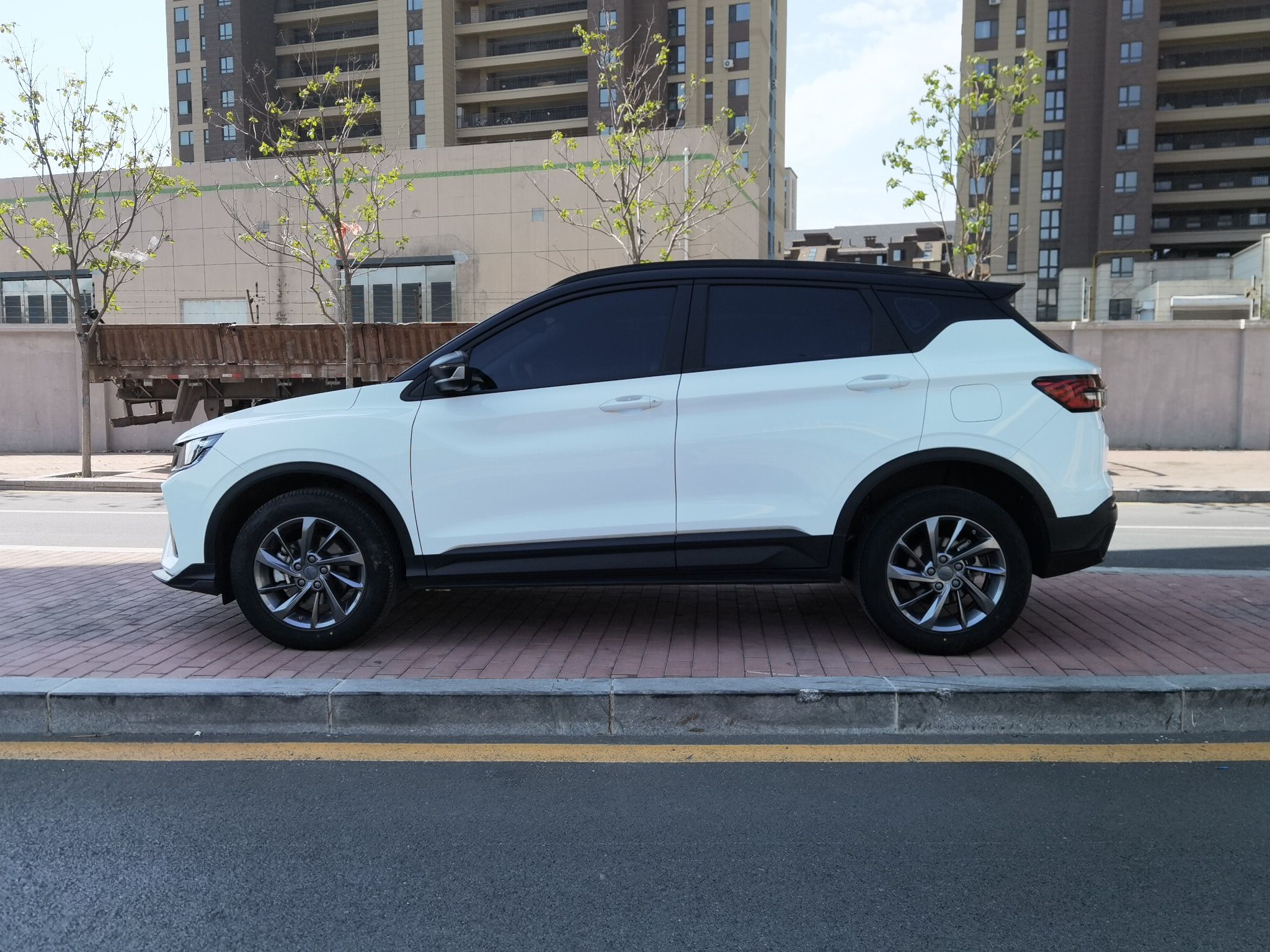 Geely Auto Coolray 2024 1.5T DCT Longteng Edition — снимка 13