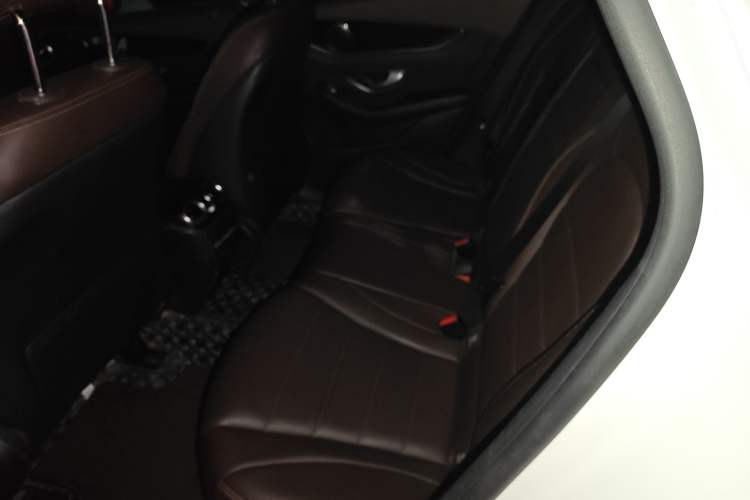 Used Mercedes-Benz GLC 2017 GLC 260 4MATIC Luxury Model