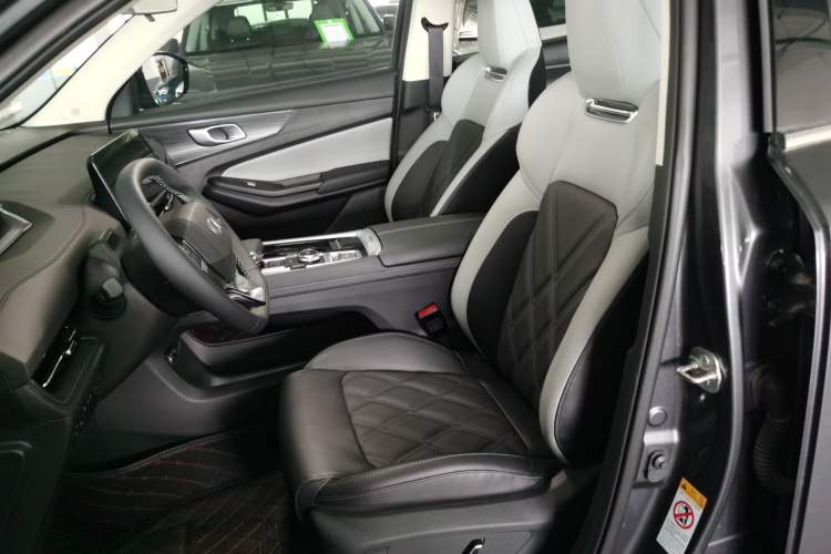Used CHANGAN NEVO Q05 2024 Truly Delicious Version 125 Excellence Edition CATL Left Front Seat